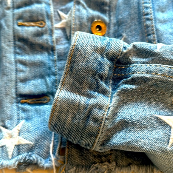 AVENU BRANDO STAR EMBROIDERY DENIM JACKET - ZODIAC - Picture 5 of 6